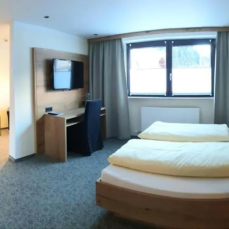 Отель Alpenrose Hotel-garni