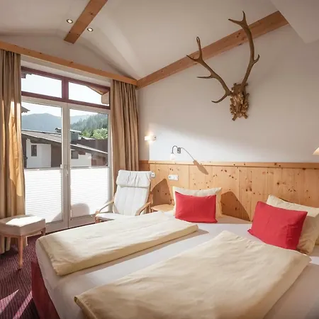 Alpenrose Hotel-garni فندق