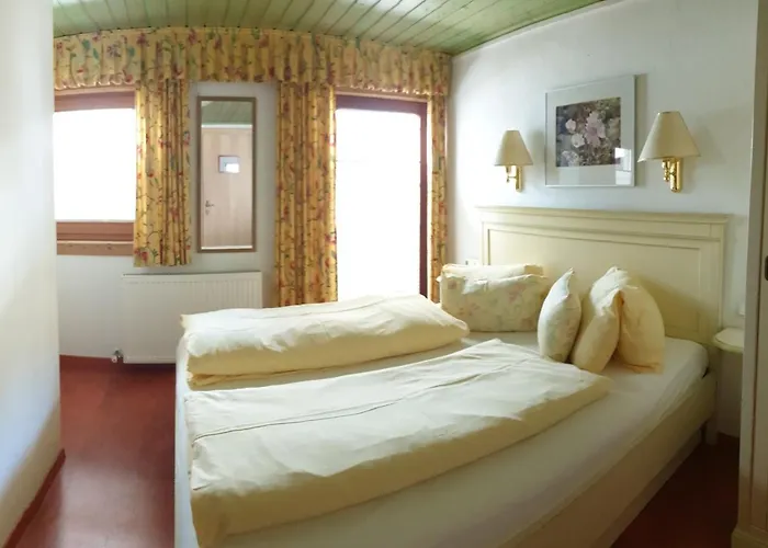 Alpenrose Hotel-garni ホテル