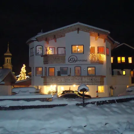 Отель Alpenrose Hotel-garni
